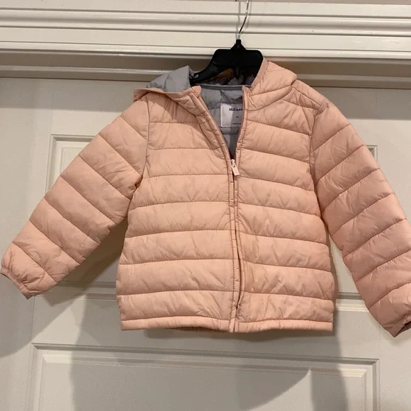 Old Navy size 4T puffer jacket in pink - Picture 1 of 4